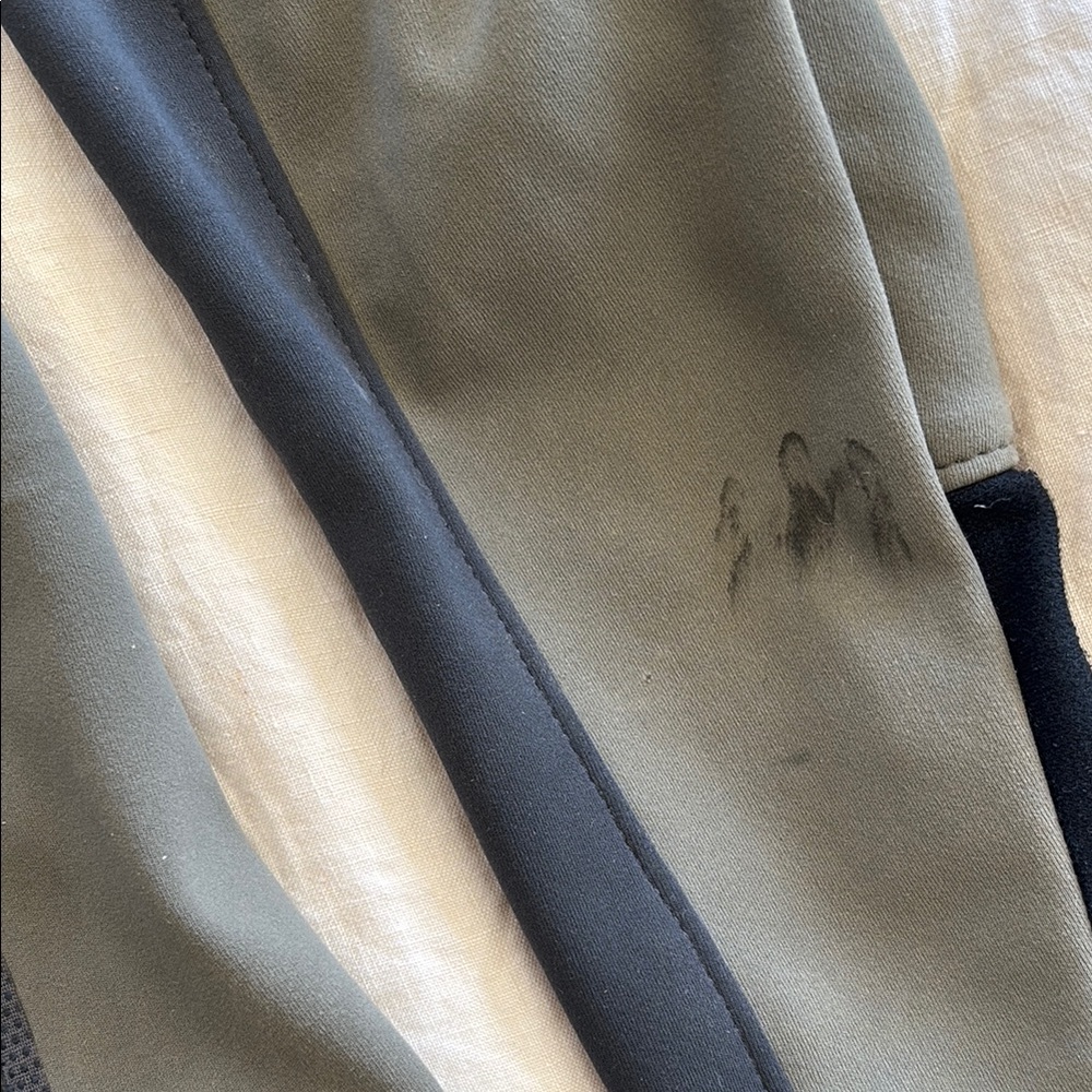 Mountain Hardwear Windproof Shell - image 7